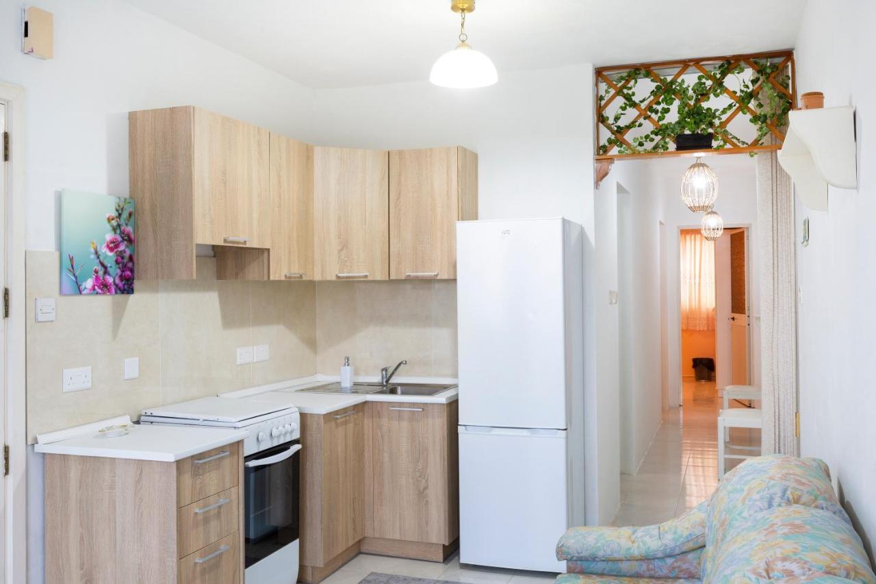 Ne1 - Lovely 2 Bedroom Apartment. Perfect Location Mellieha Exterior photo